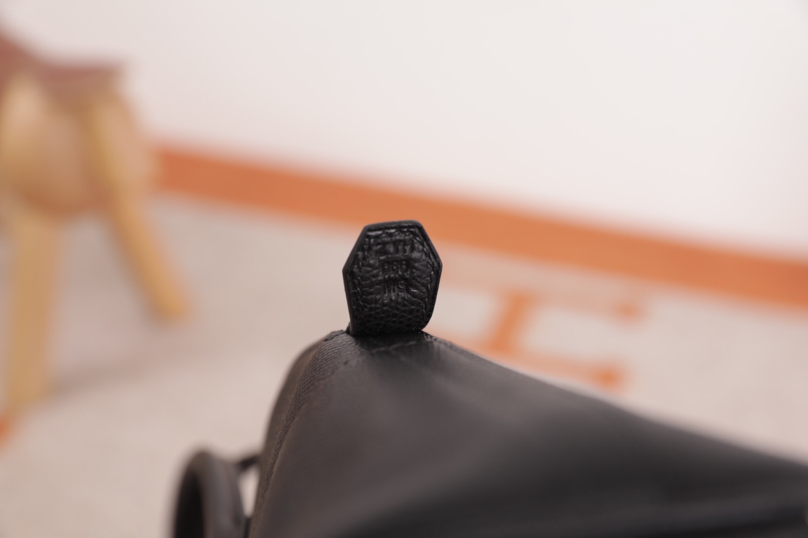 에르메스 볼리드27 블랙 금장 앱송